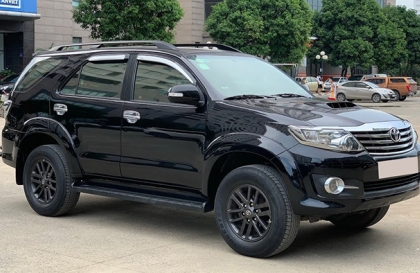 Toyota Fortuner đồng hồ báo còn dầu mà bình hết thì xử lý sao?